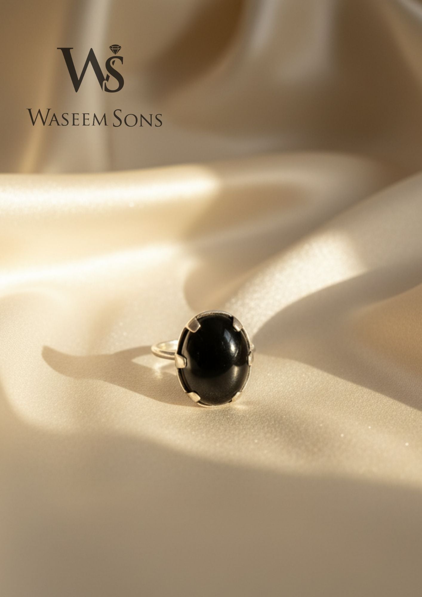 Front view of The Serenity Aqeeq Ring gemstone ring 925 silver